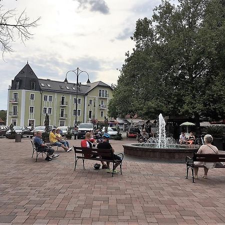 Tulipan Apartman Balatonalmadi Bagian luar foto