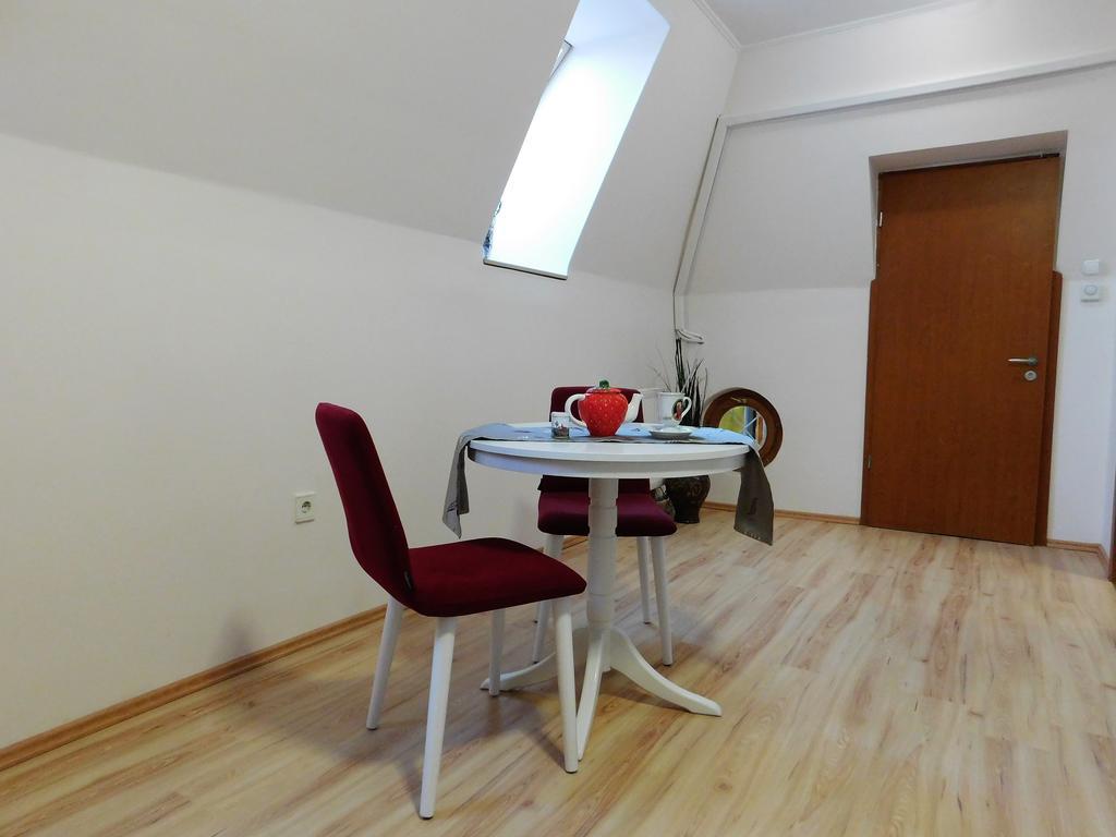 Tulipan Apartman Balatonalmadi Bagian luar foto