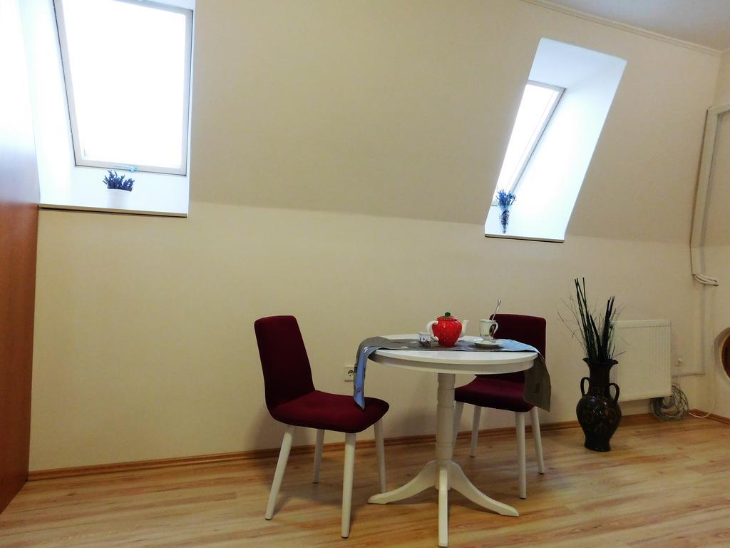 Tulipan Apartman Balatonalmadi Bagian luar foto
